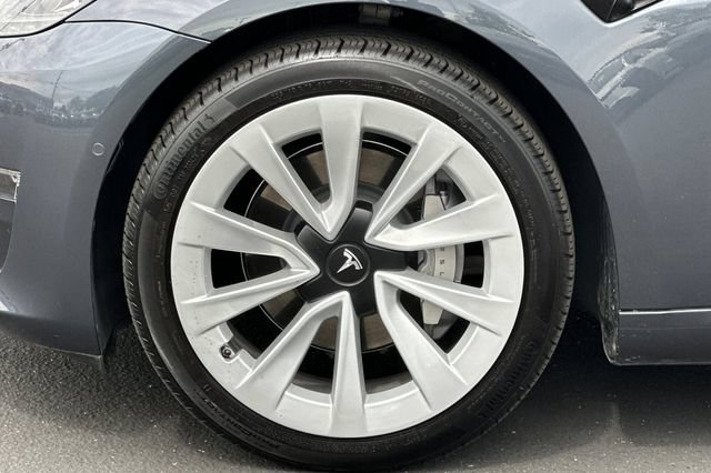Used 2022 Tesla Model 3 Long Range AWD/4WD image 28
