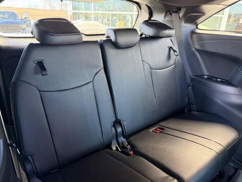 Used 2026 Toyota Sienna Limited image 13