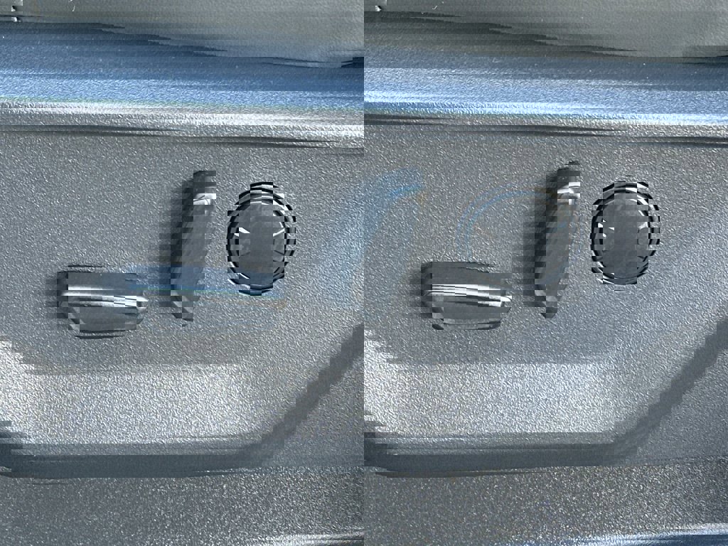 New 2026 Ford Expedition Active image 26