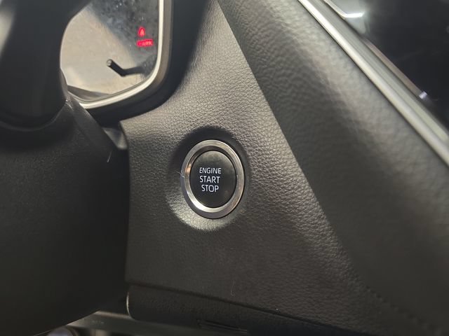Used 2025 Toyota Corolla XSE FWD image 27
