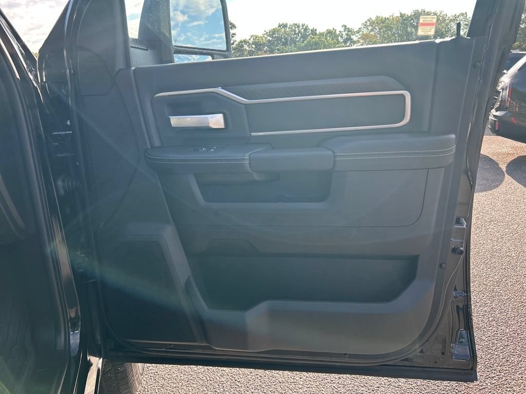 New 2026 RAM 2500 Big Horn AWD/4WD image 26