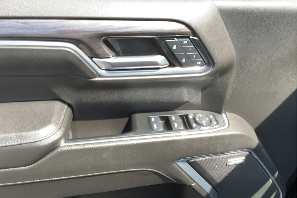 Certified 2024 Chevrolet Silverado 1500 LTZ w/ LTZ Premium Package AWD/4WD image 40
