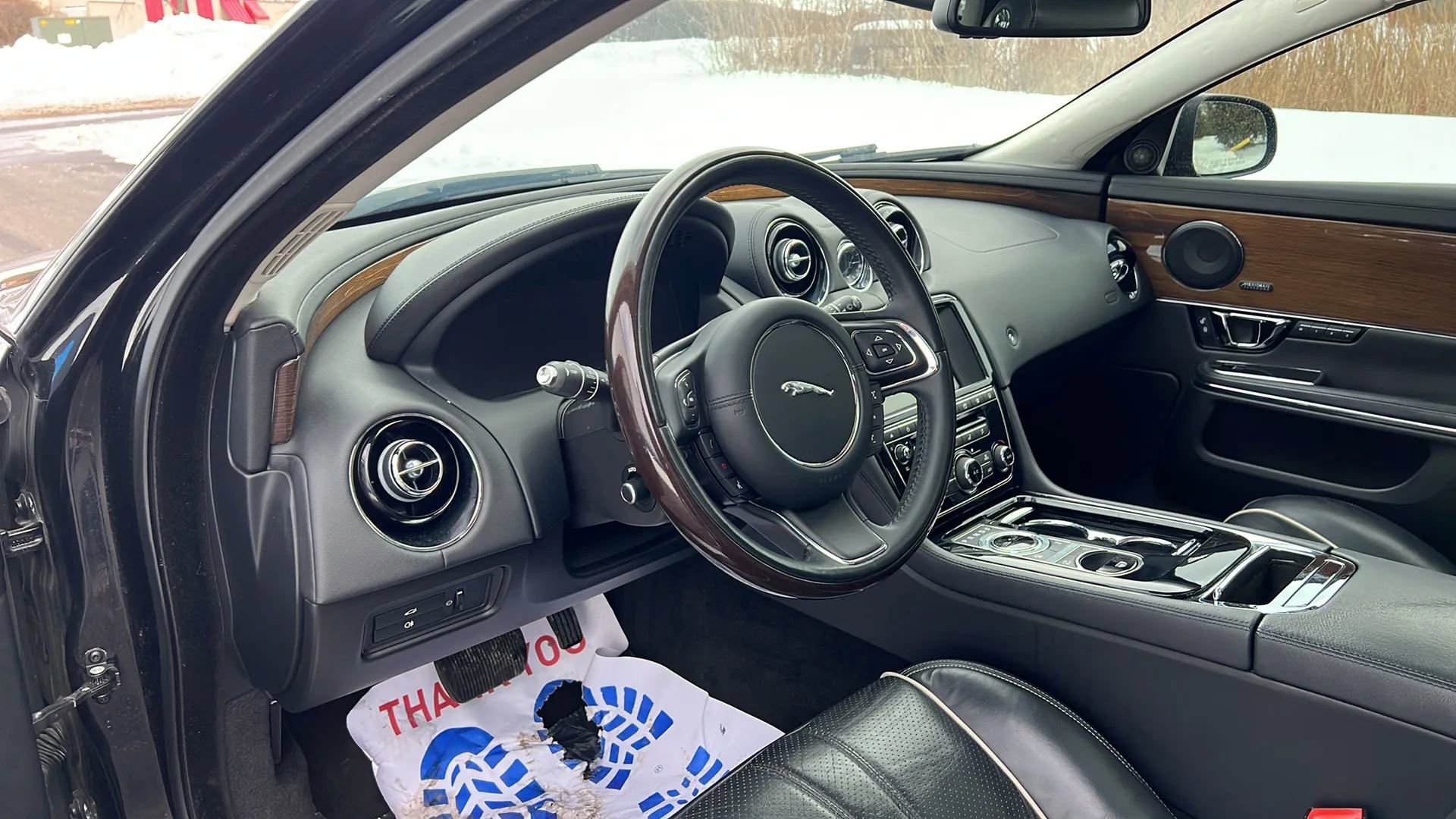 Used 2016 Jaguar XJ Supercharged RWD image 7