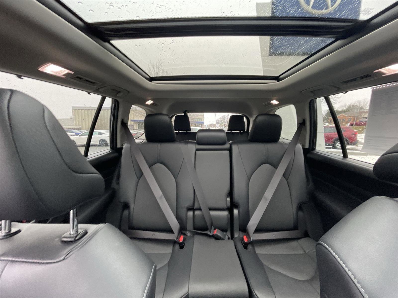 Used 2025 Toyota Grand Highlander AWD image 30
