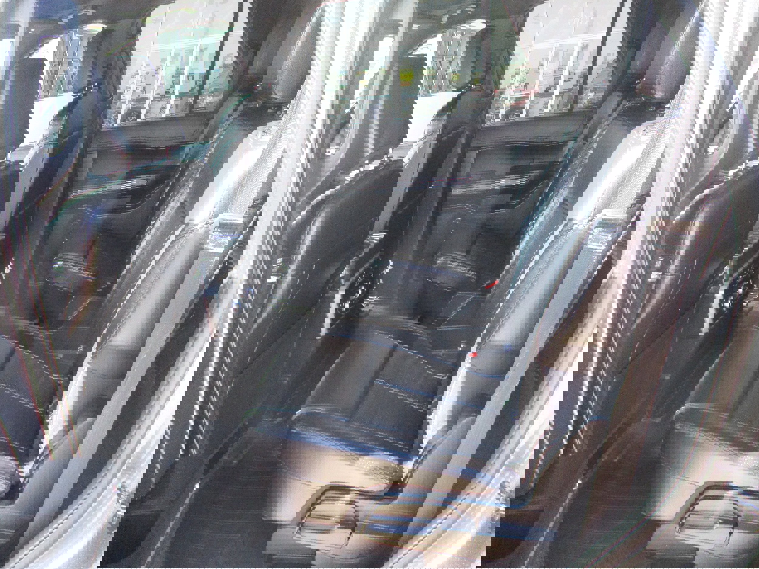 Used 2020 Ford Expedition XLT w/ Equipment Group 202A image 5