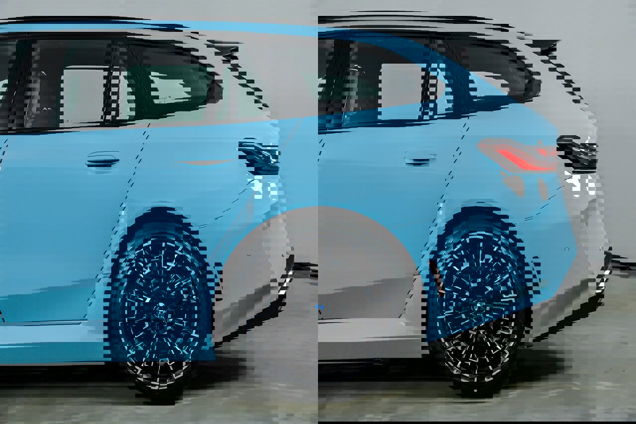 Used 2026 BMW M5 Touring w/ Executive Package image 9