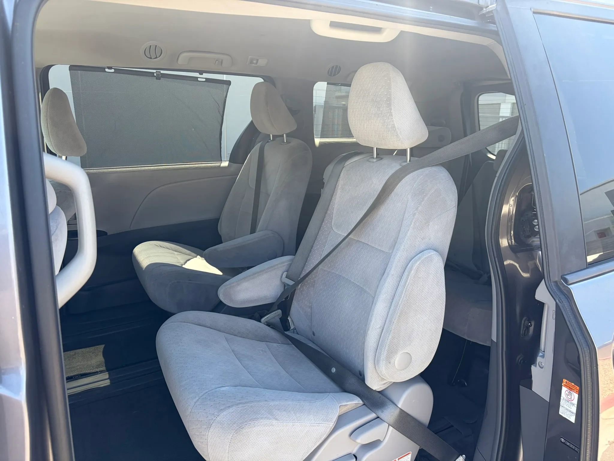 Used 2015 Toyota Sienna LE FWD image 11