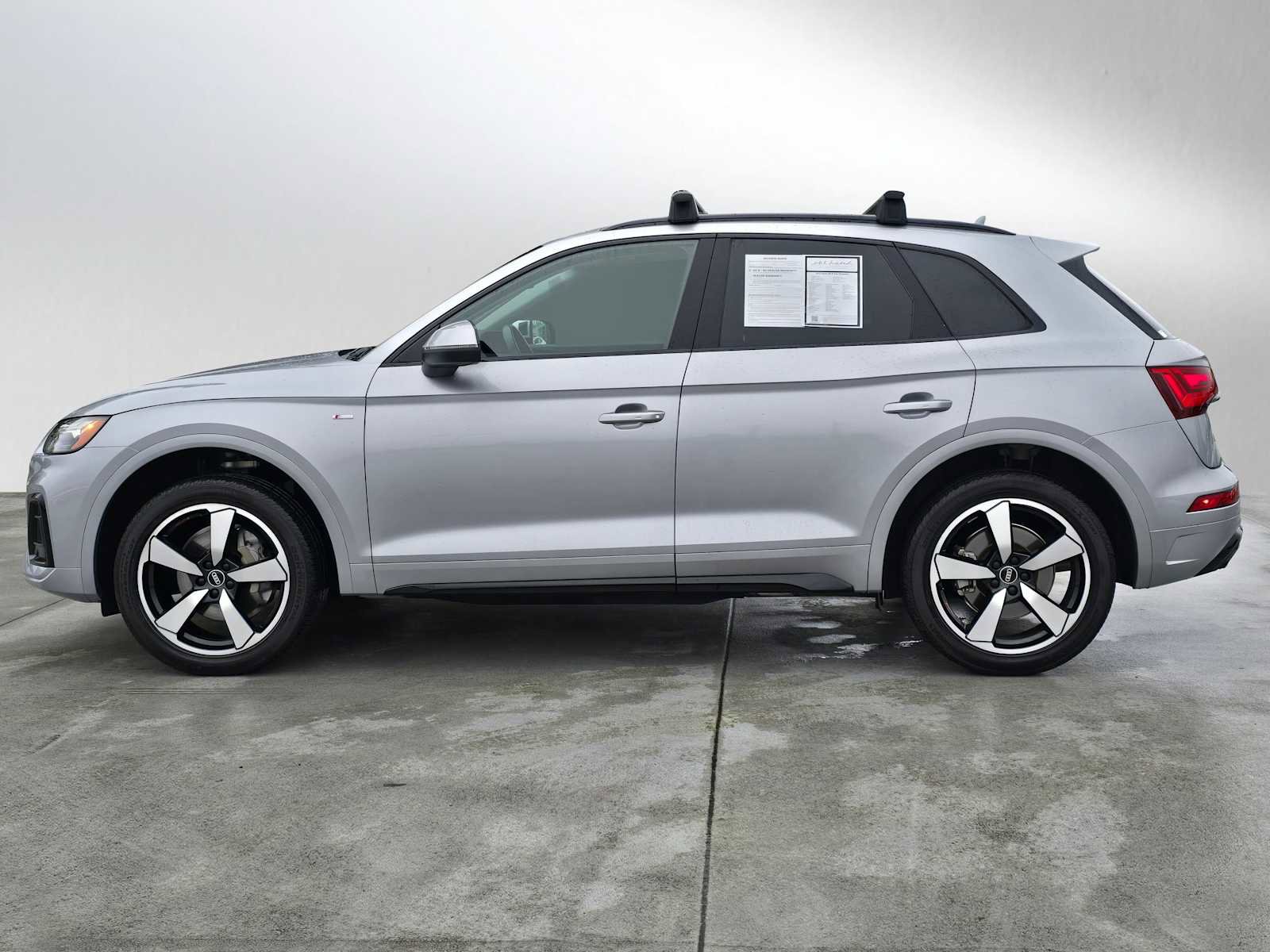 Used 2023 Audi Q5 2.0T Premium Plus w/ Premium Plus Package AWD/4WD image 6