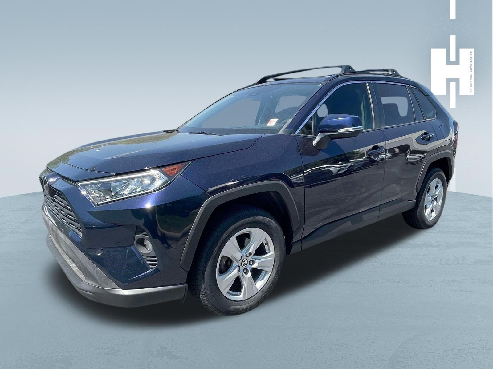 Used 2019 Toyota RAV4 XLE w/ Convenience Package FWD image 3