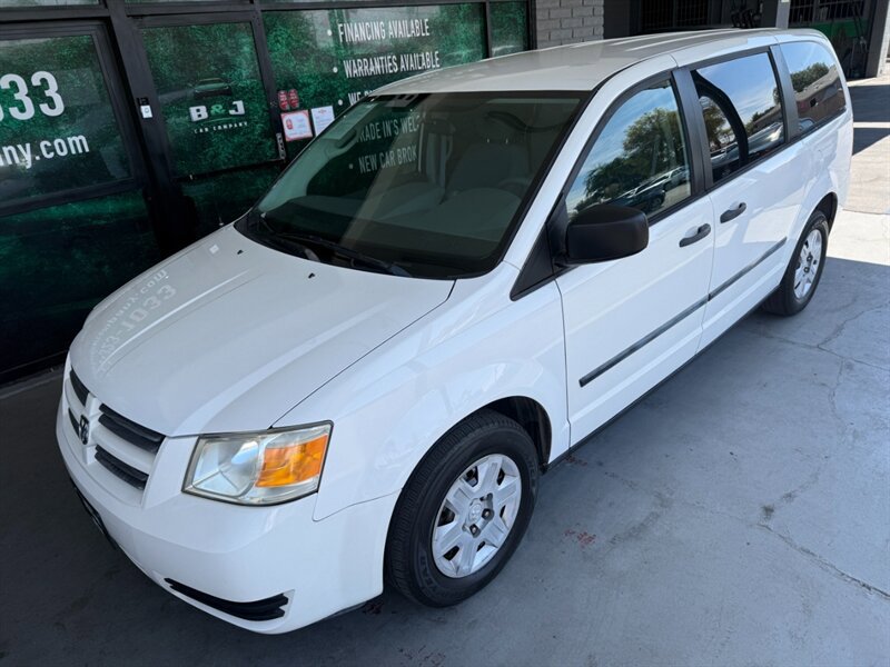 Used 2008 Dodge Grand Caravan SE image 2
