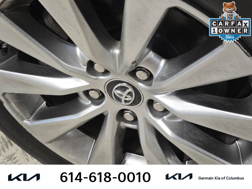 Used 2017 Toyota Camry XLE FWD image 12