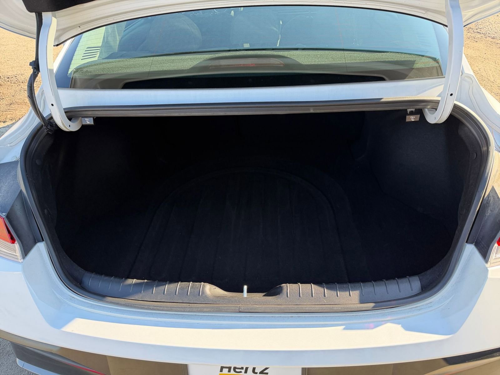 Used 2025 Hyundai Elantra SEL FWD image 34