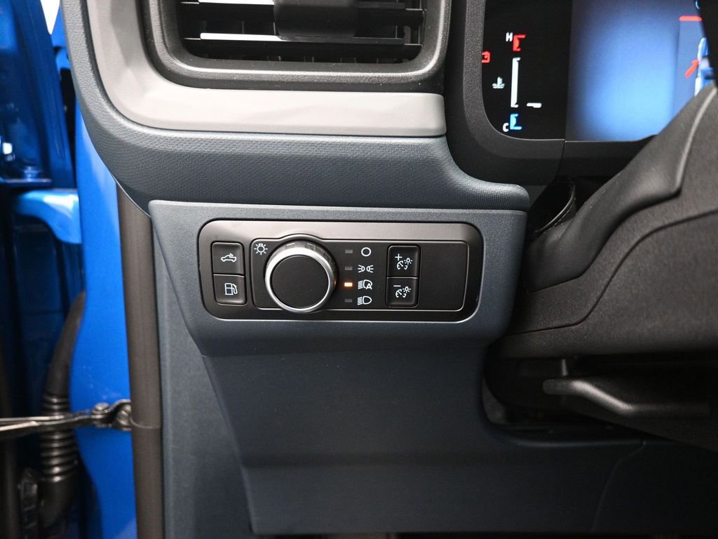 New 2025 Ford Maverick XL image 11