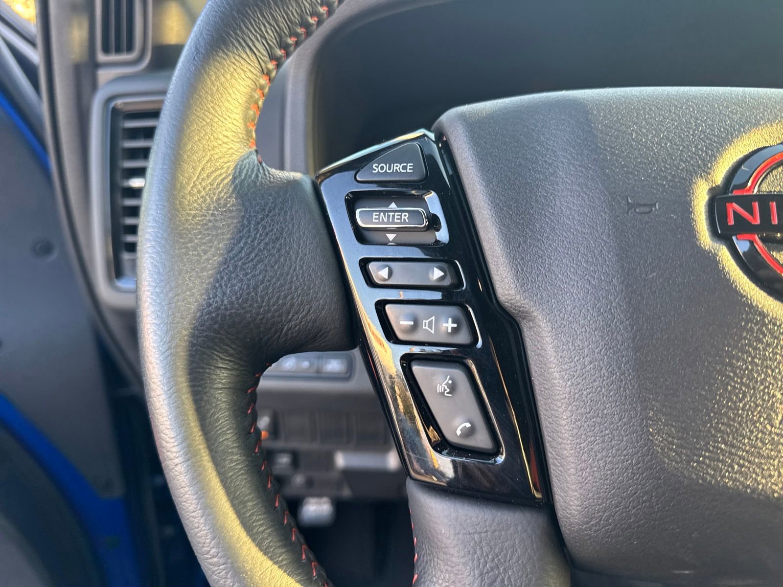 Certified 2024 Nissan Frontier Pro-X w/ Technology Package image 16