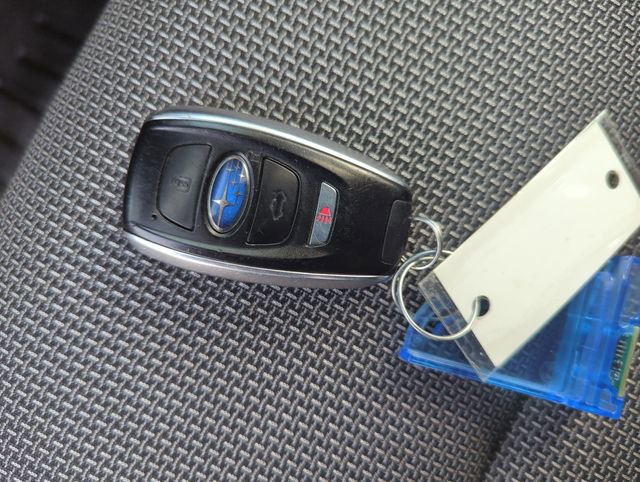 Used 2021 Subaru Crosstrek 2.0i Premium w/ Moonroof Package image 34