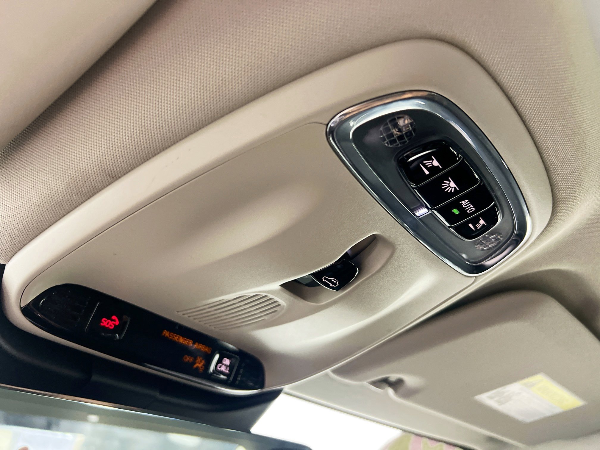 Used 2022 Volvo S60 B5 Inscription image 22