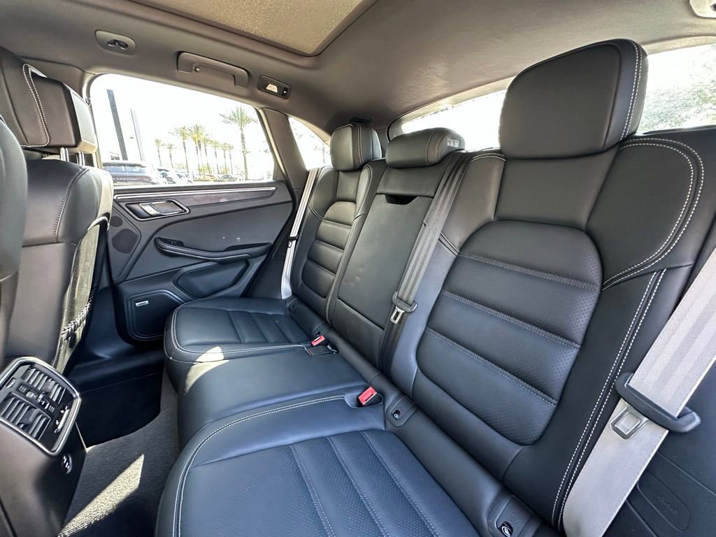 Certified 2023 Porsche Macan GTS AWD/4WD image 38