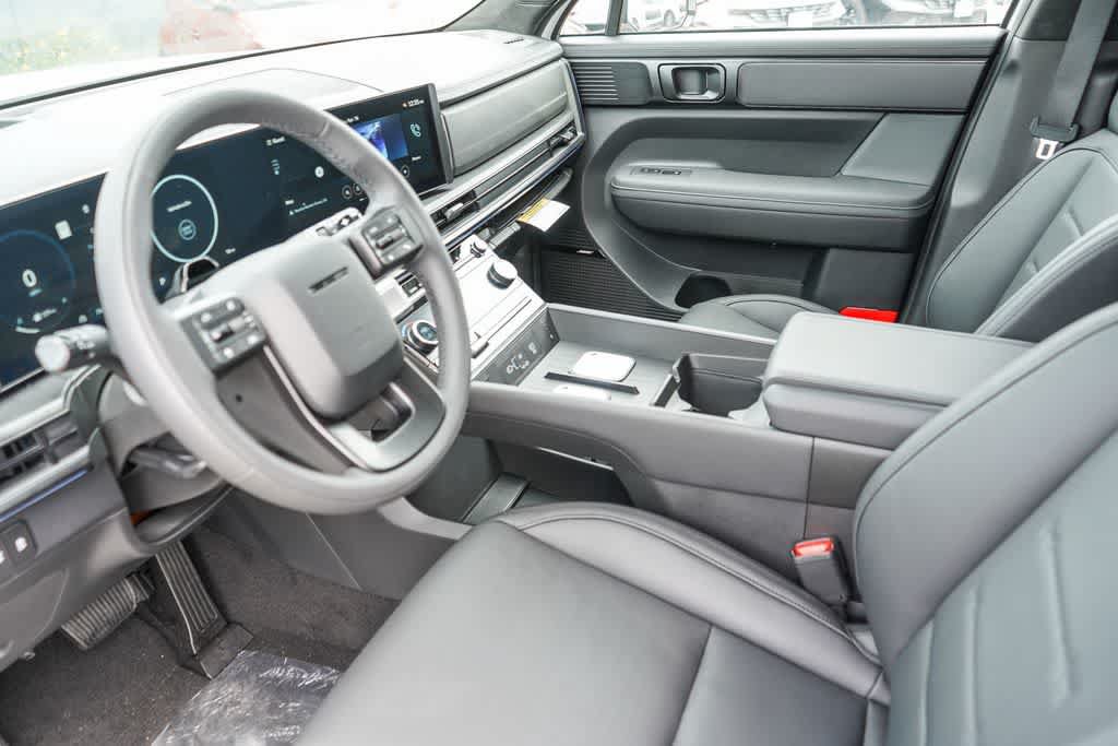 New 2026 Hyundai Santa Fe Calligraphy FWD image 18
