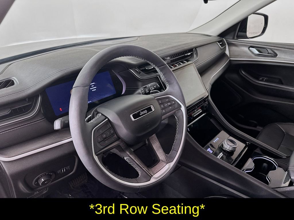 Used 2023 Jeep Grand Cherokee L Limited AWD/4WD image 14