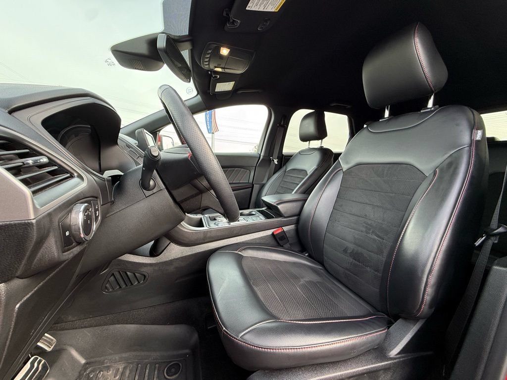Used 2024 Ford Edge ST-Line AWD/4WD image 21