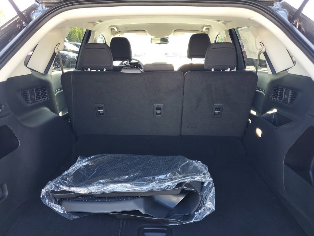 New 2024 Ford Edge SE w/ Black Appearance Package AWD/4WD image 8