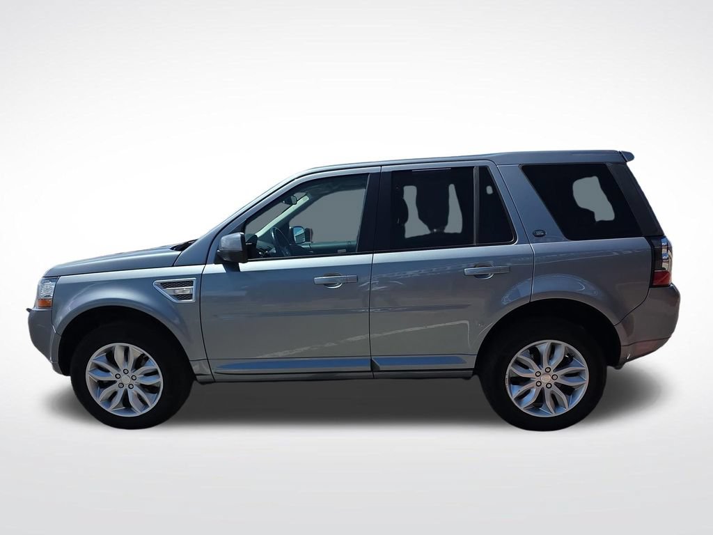 Used 2015 Land Rover LR2 AWD/4WD image 4