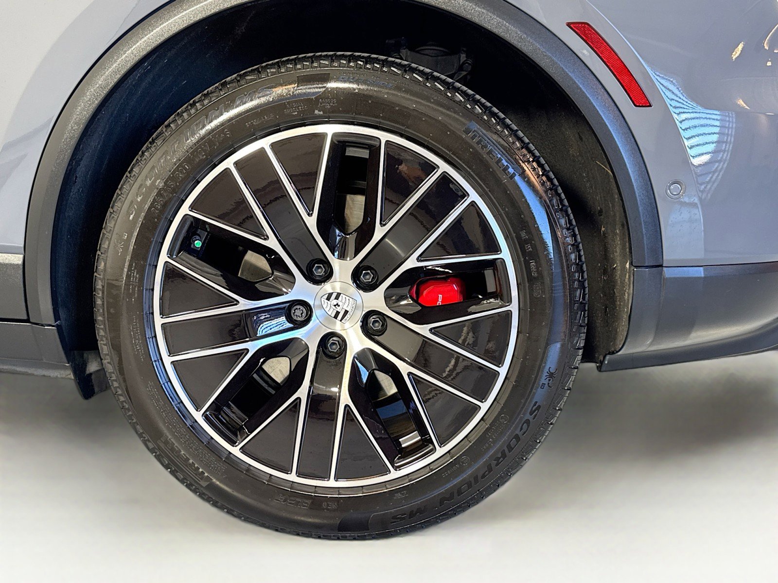 Certified 2025 Porsche Macan 4S Electric image 25