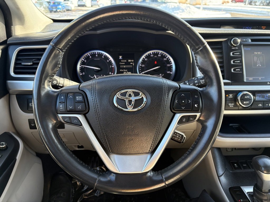 Used 2017 Toyota Highlander XLE image 26