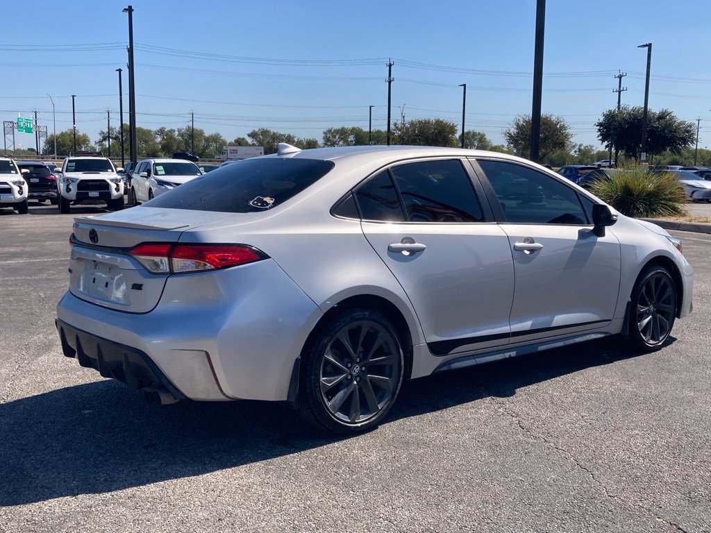 Used 2024 Toyota Corolla SE FWD image 5