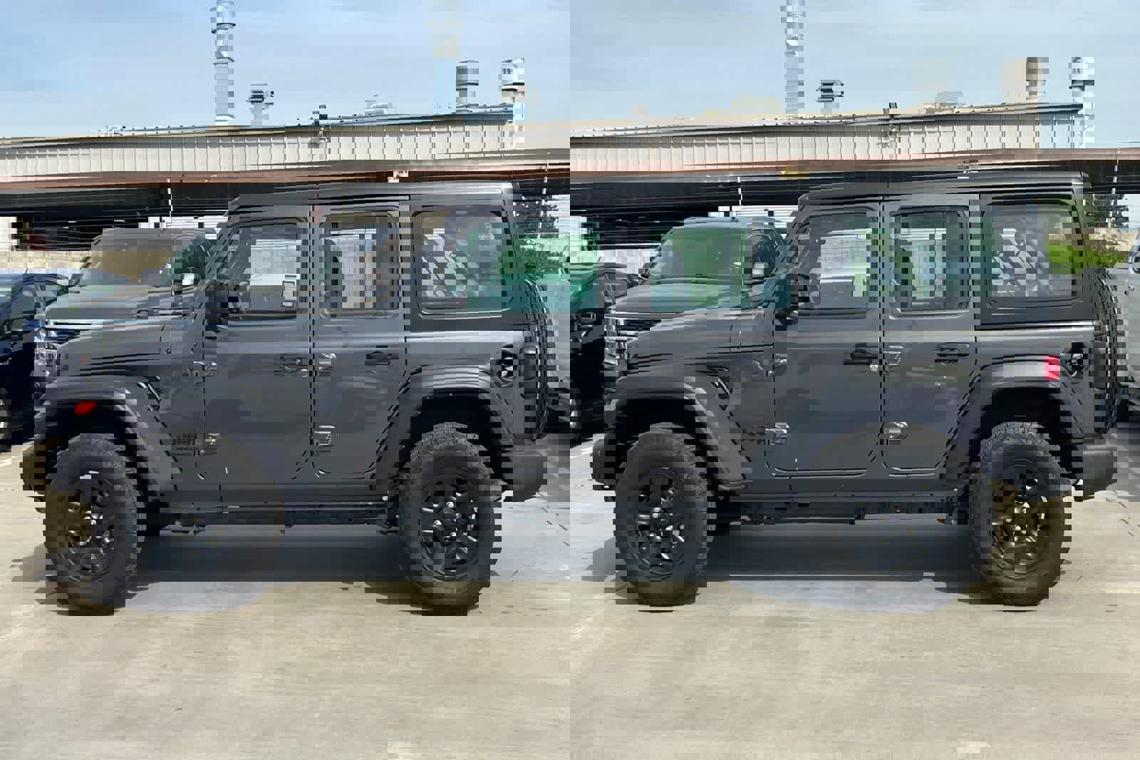 Used 2024 Jeep Wrangler Sport image 6