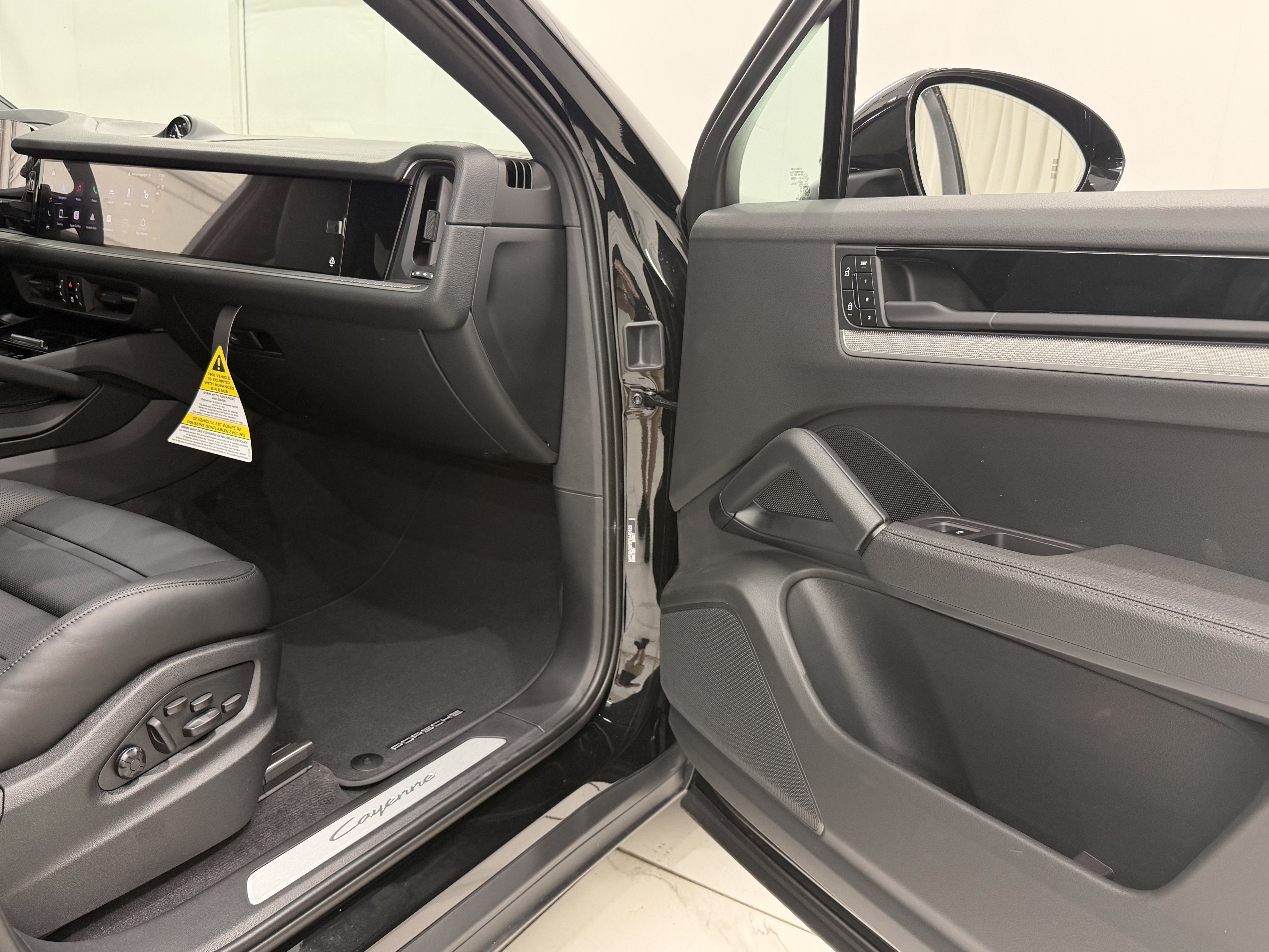 New 2026 Porsche Cayenne Coupe AWD/4WD image 22