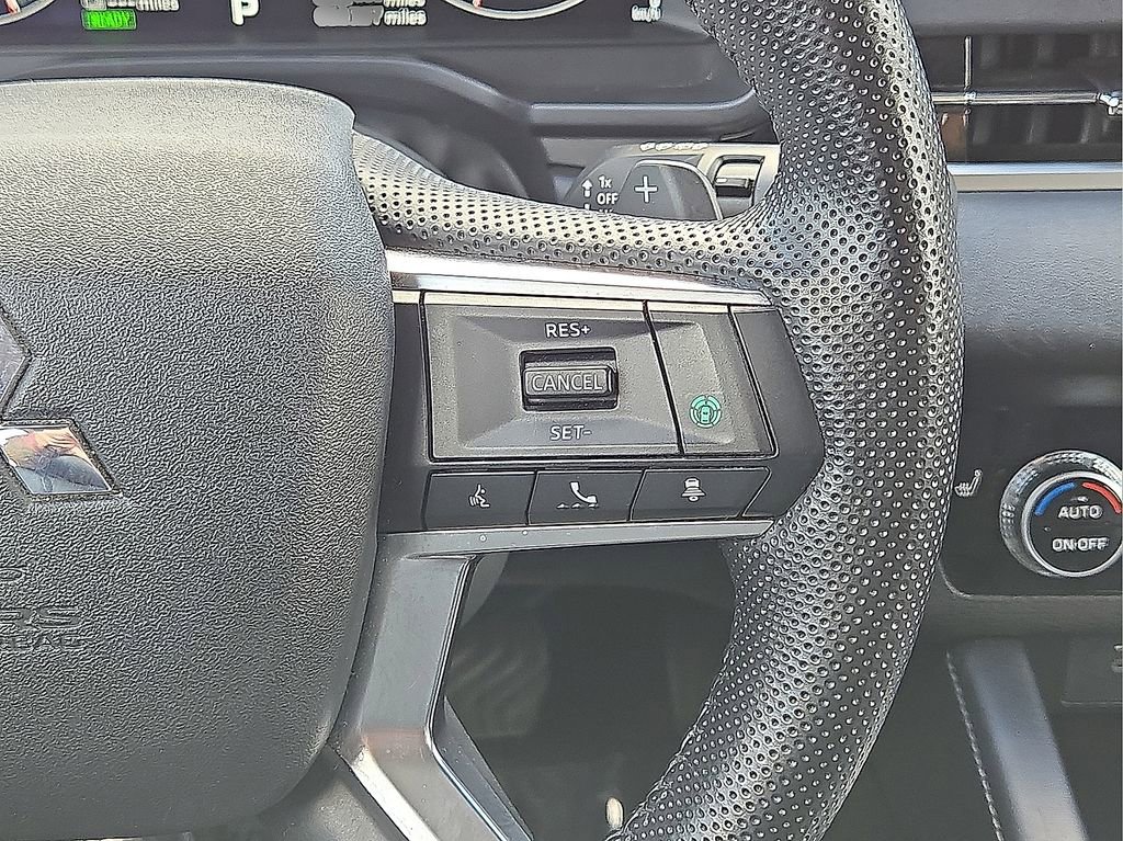 Used 2023 Mitsubishi Outlander SE image 20