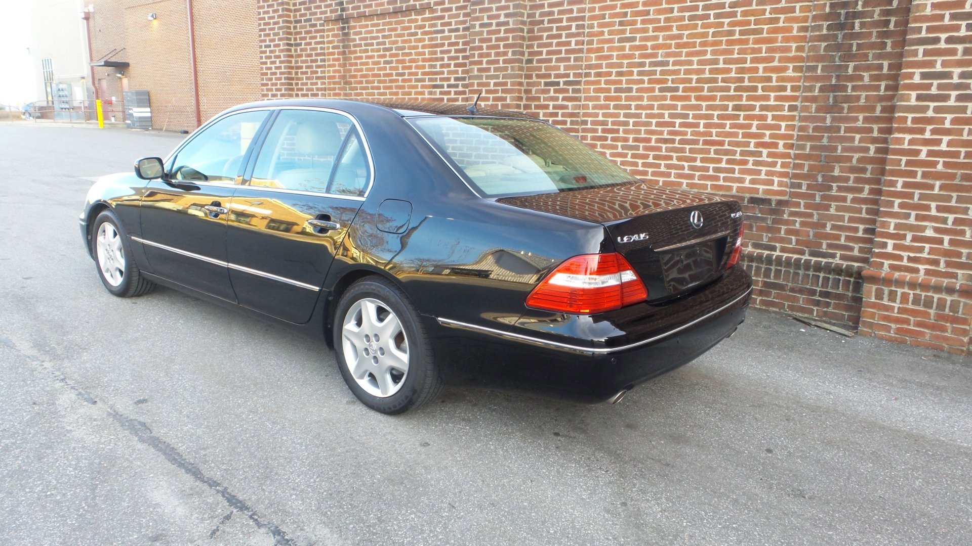 Used 2004 Lexus LS 430 image 4