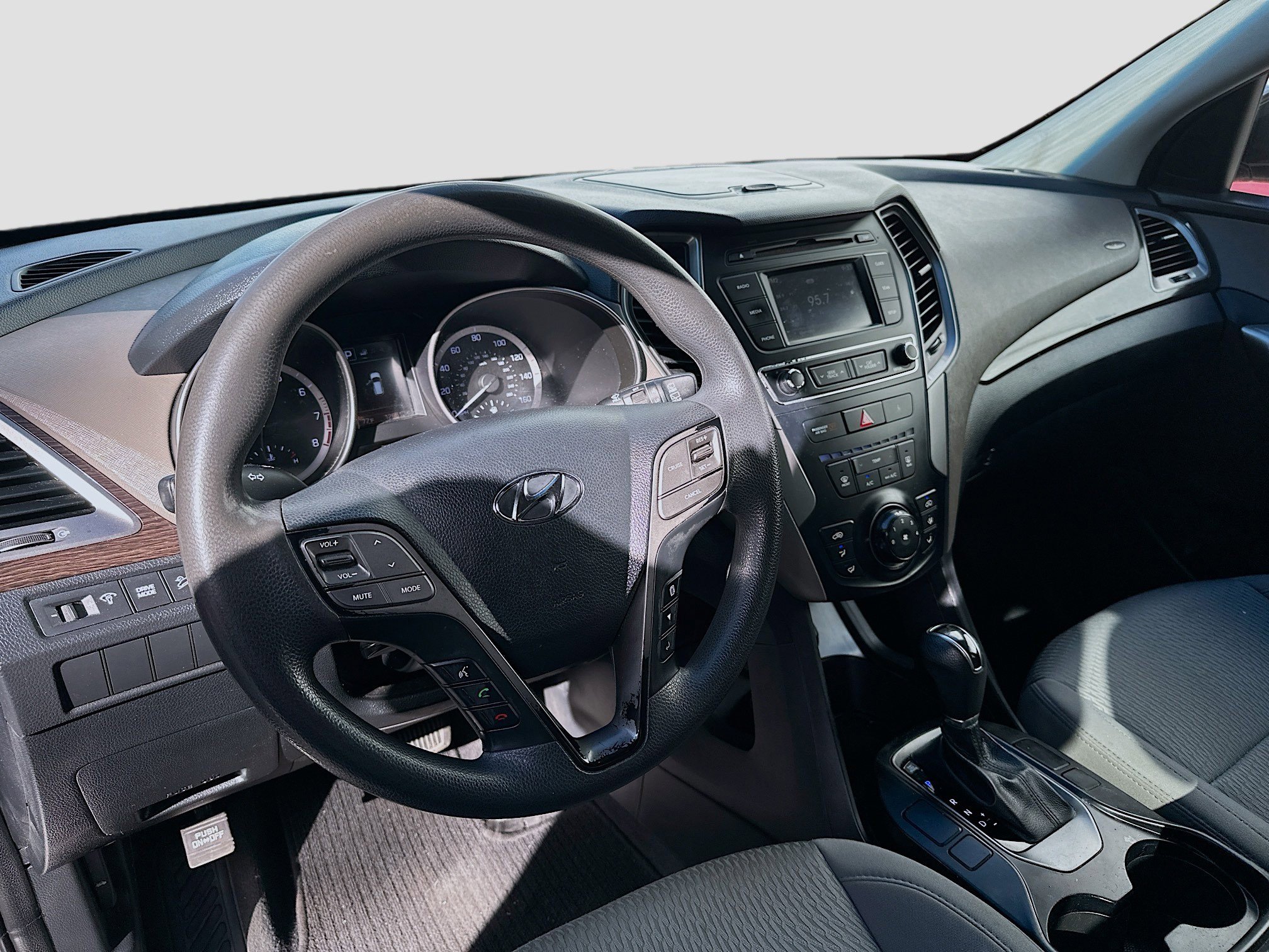 Used 2017 Hyundai Santa Fe Sport image 7