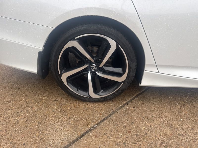 Used 2018 Honda Accord Sport image 7