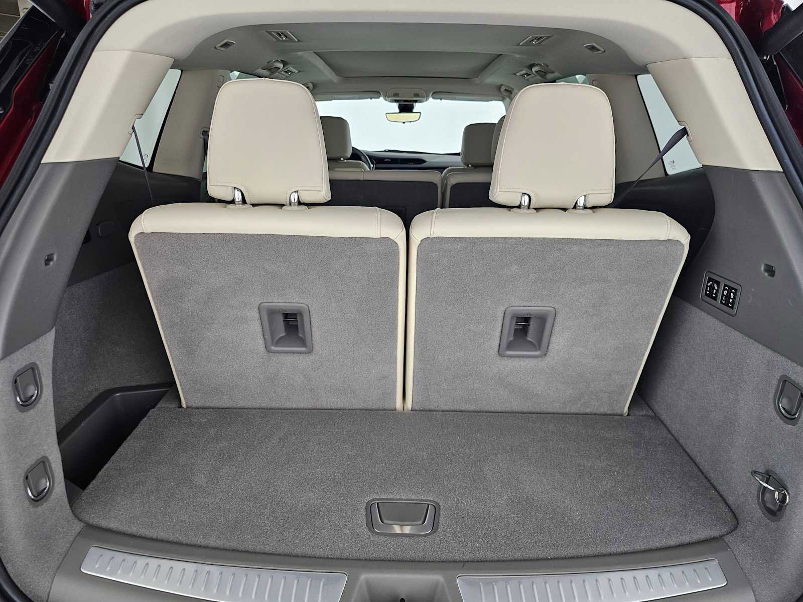 Certified 2024 Cadillac XT6 Premium Luxury w/ Technology Package FWD image 15