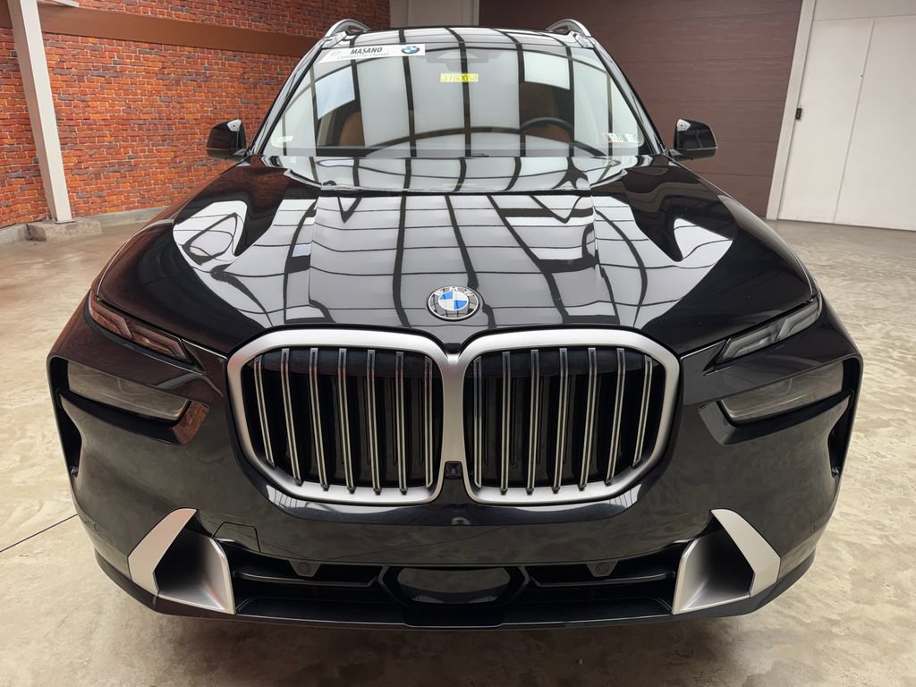 Used 2024 BMW X7 xDrive40i w/ Premium Package AWD/4WD image 8