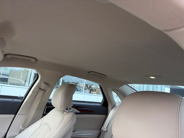 Used 2016 Lincoln MKZ w/ Equipment Group 200A Select FWD image 10