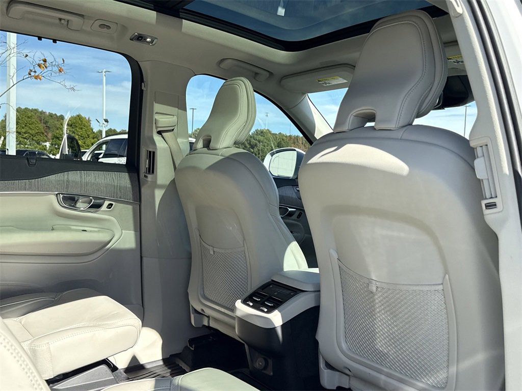 Used 2022 Volvo XC90 T6 Inscription w/ Advanced Package image 18
