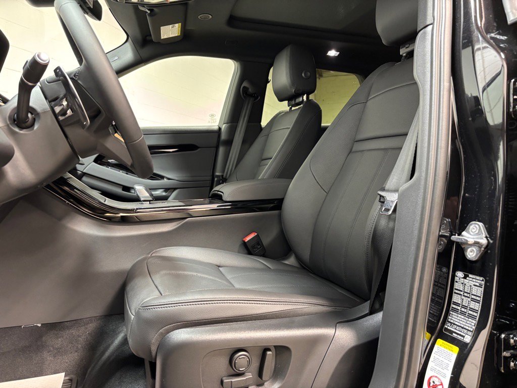 New 2026 Land Rover Range Rover Evoque S image 23