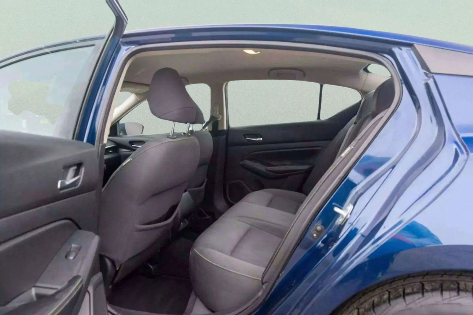 Used 2020 Nissan Altima 2.5 S image 9