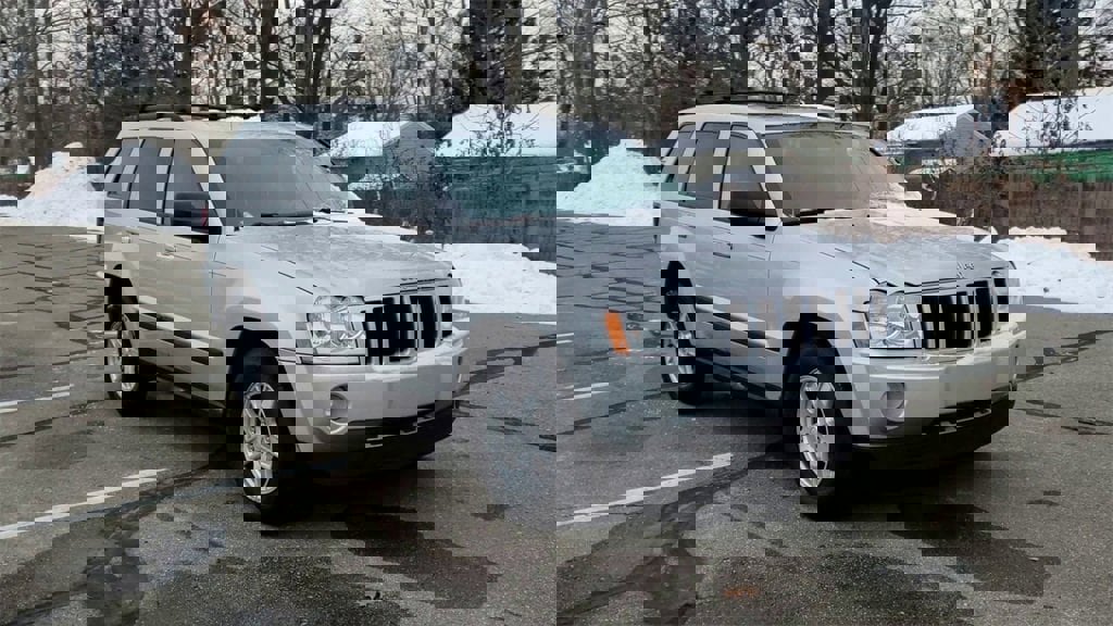 Used 2007 Jeep Grand Cherokee Laredo image 2