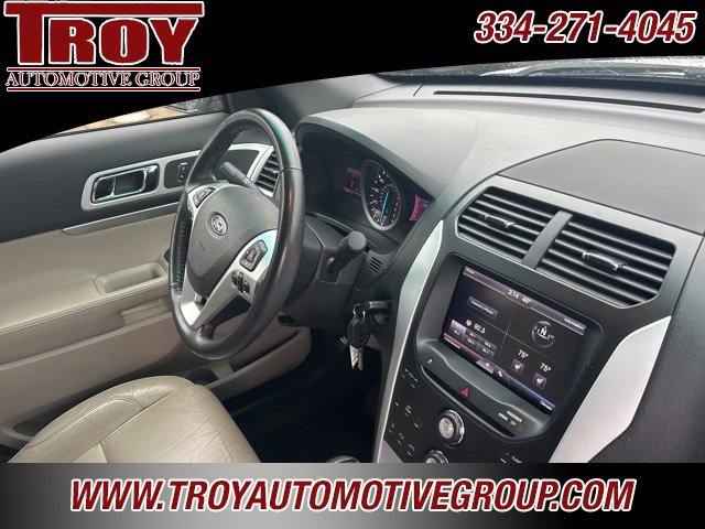 Used 2013 Ford Explorer XLT image 29