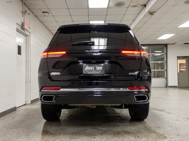 Certified 2023 Jeep Grand Cherokee Overland w/ Adv Protech Group III image 4