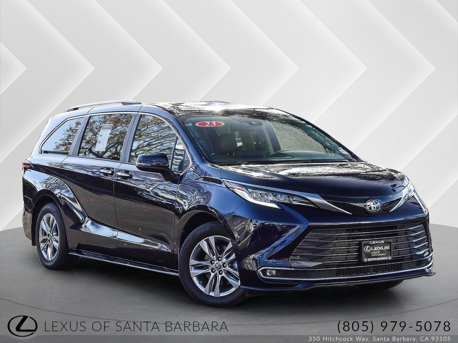 Used 2023 Toyota Sienna Limited image 1