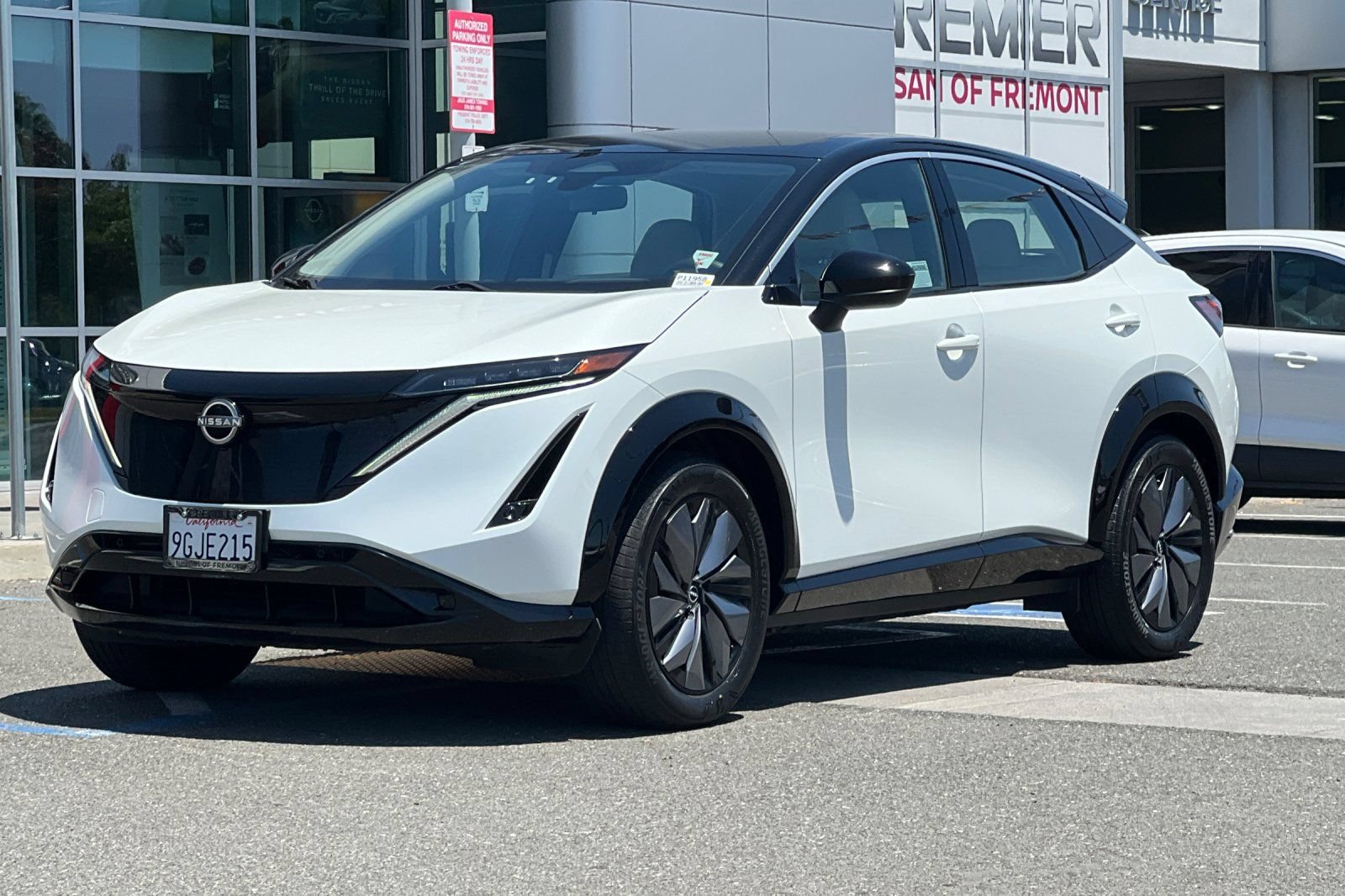 Certified 2023 Nissan Ariya FWD image 8