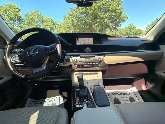 Used 2018 Lexus ES 350 w/ Luxury Package w/Wood Trim FWD image 14