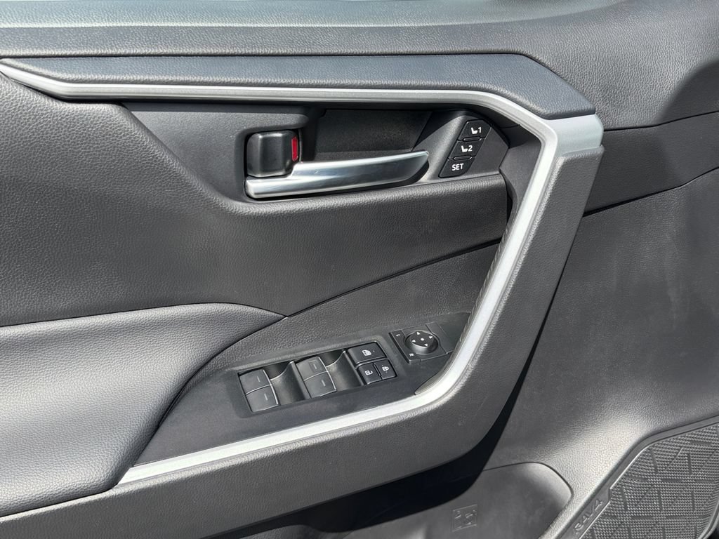 Certified 2025 Toyota RAV4 XLE Premium AWD/4WD image 15