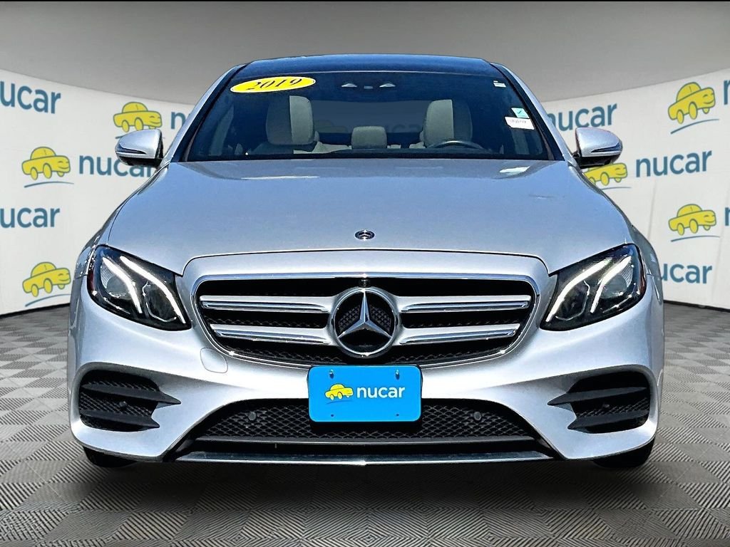 Used 2019 Mercedes-Benz E 300 4MATIC image 2