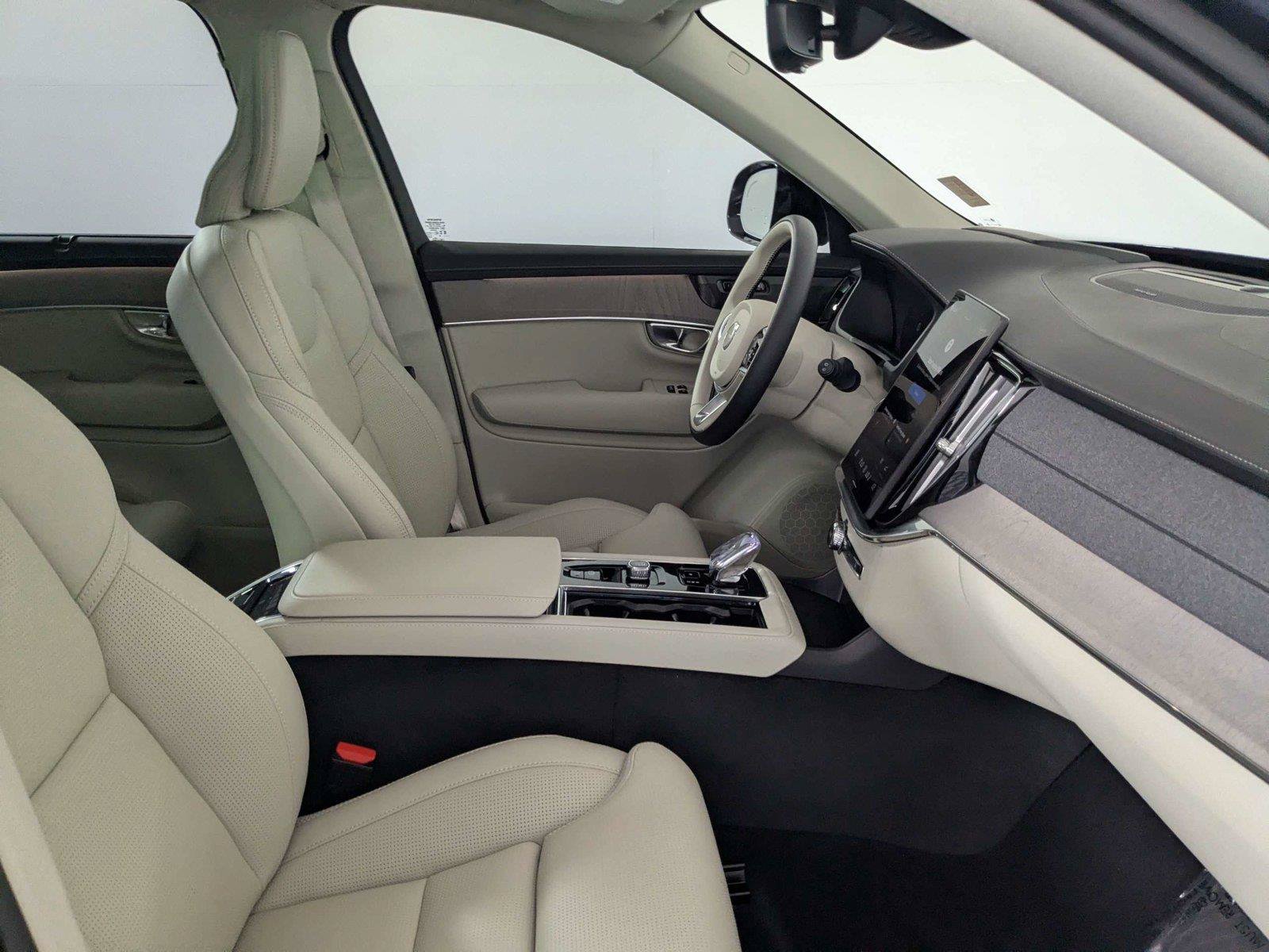 Used 2026 Volvo XC90 B6 Ultra AWD/4WD image 31